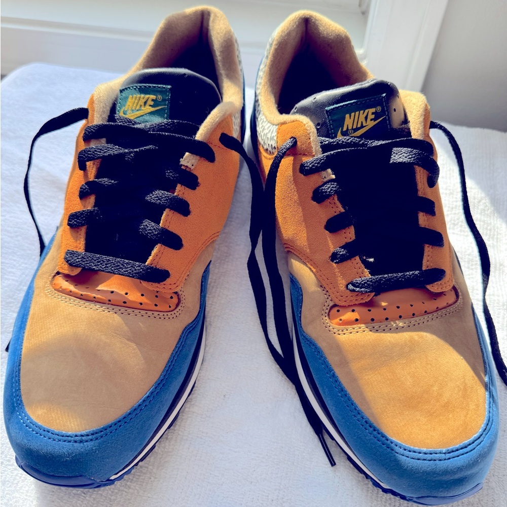 OG Air Safari Sp19 Monarch Royal Men’s size US 12